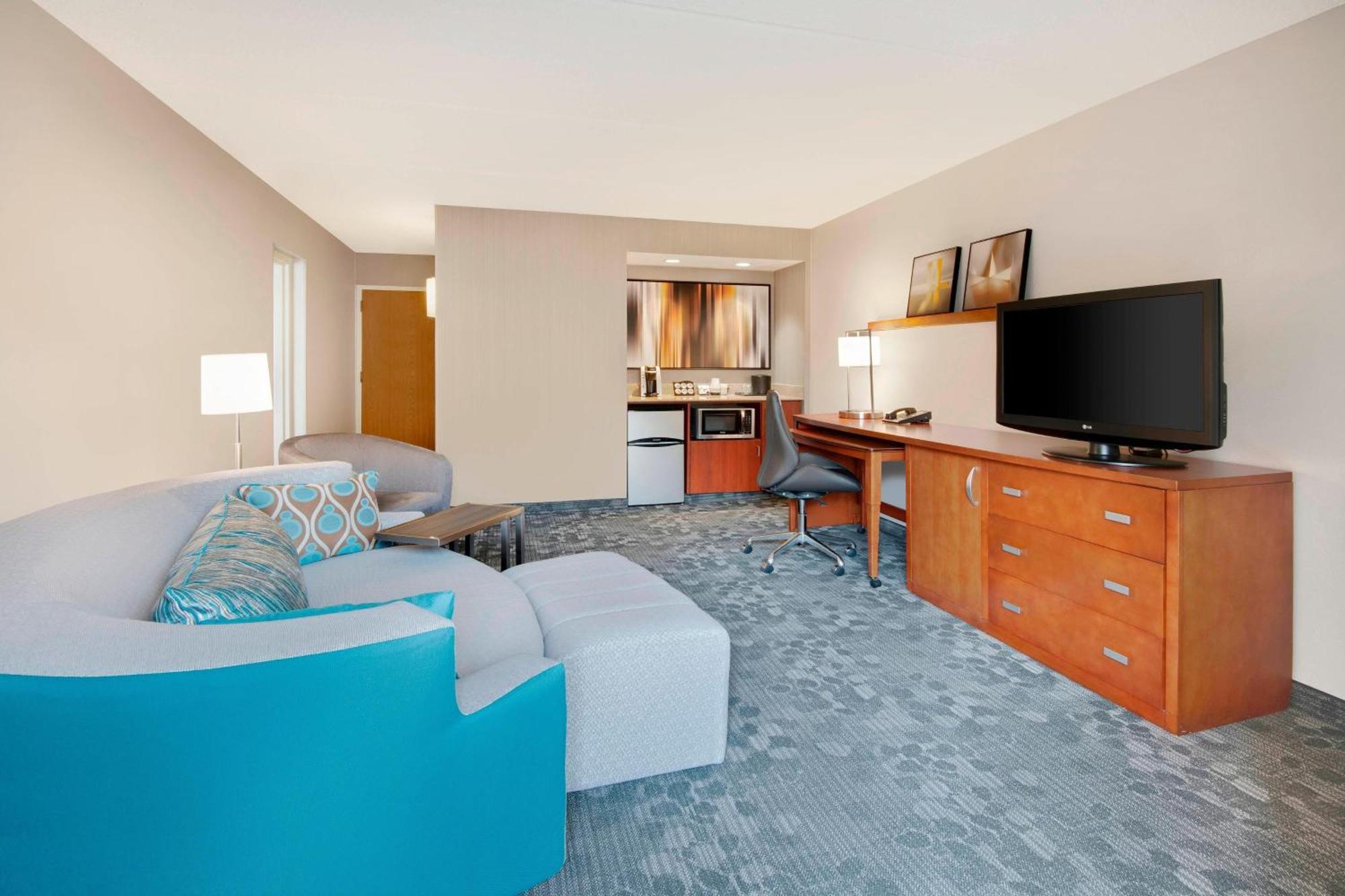 Courtyard By Marriott Savannah Midtown Zewnętrze zdjęcie