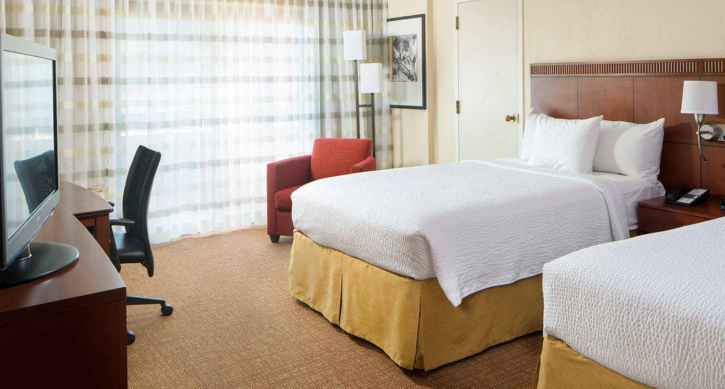 Courtyard By Marriott Savannah Midtown Zewnętrze zdjęcie